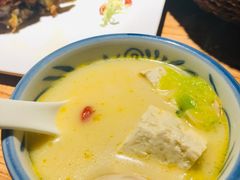 骨汤白菜炖豆腐-小放牛炒菜馆(三丰店)