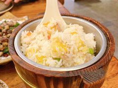 土豆焖饭-滇香肴·云南菜蒸汽石锅鱼(云南北路店)