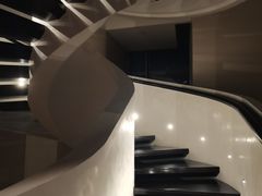 -瑰丽酒店·海吧·天际下午茶·现场DJ·天台酒吧