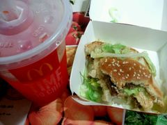 -麦当劳(水坑尾街店)