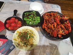 -巴厘龙虾·榜首油焖大虾(音乐学院·沿江酒馆店)