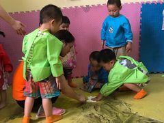 -瑞恩宝感统训练·语言提升·蒙氏托育中心