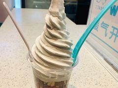 缤纷水果酸奶冰淇淋-丁丁&当当牦牛酸奶·酥油面包(官门口店)