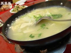砂锅白菜豆腐粉丝-晋府大酒店