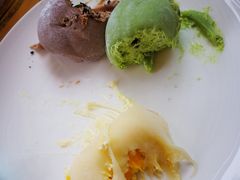 -蜜蜂小象·榴莲千层蛋糕(时代汇11栋店)