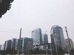 -全家便利店(东直门店)