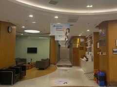 -雅悦齿科(顾村公园店)