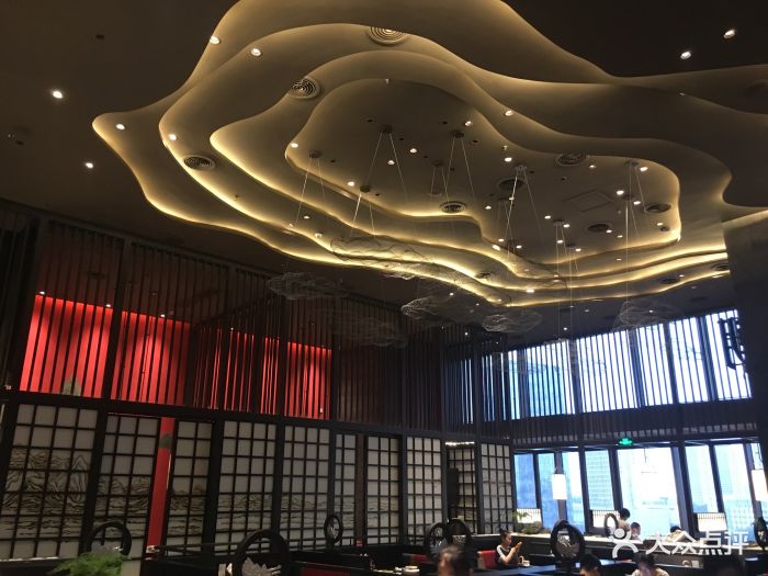 花潮日料艺食馆(宝龙一城店)--环境图片-厦门美食-大众点评网