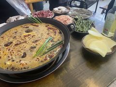 -黄潇洒老火锅(九眼桥宏济巷店)
