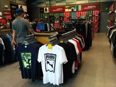 -PUMA品牌自营折扣店(苏州比斯特购物村店)