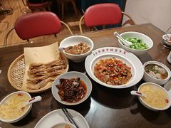 -味上湘菜馆(岳麓山店)