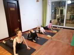 -Yvon yoga 瑜伽·精准体态管理中心
