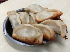 -黄阿姨锅贴大王(万航渡路店)