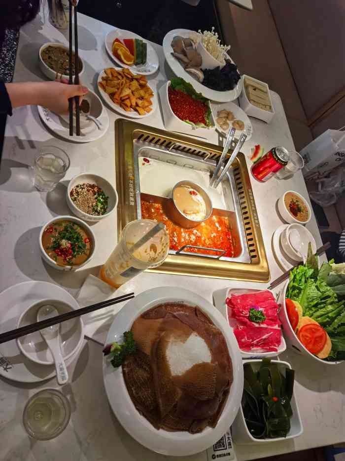 大渝火锅(济南高新万达店)-"来这边看好朋友,选择这家火锅店,店面很大