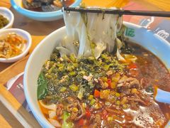 -呷佬·长沙手工米粉(金沙江路店)