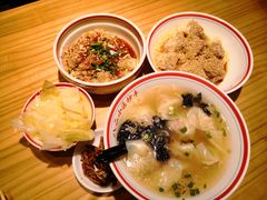 -八二小区抄手(龙湖上城天街店)