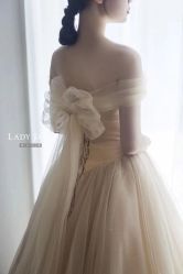 -Lady  Jane高端婚纱礼服馆