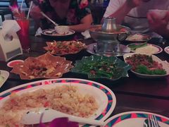 -Green Tree Rest. & Pub