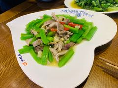 青笋烧肚条-乡坝头外婆菜(东方欧城仁寿七分店)