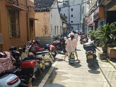 -张阿三馄饨店