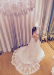 -Flora婚纱礼服定制租赁店