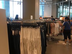 -H&M(鹏欣水游城店)