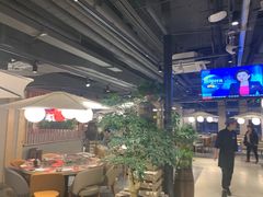 大堂-日进一片海.生腌海鲜火锅.宵夜烧烤(三里屯总店)