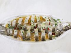 -茸梅路右拐龙虾-农家菜(松江店)