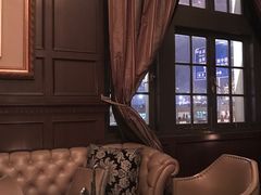 景观位-LONG BAR 廊吧(外滩华尔道夫酒店)