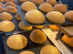 大巨蛋-面包新语(上地华联店)