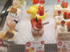 -花花卷卷·鲜食蛋糕(泉屋店)