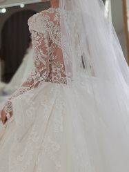 -艾米丽婚纱礼服