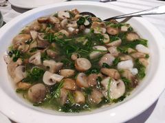 荠菜虾仁双菇-和记小菜(大宁店)