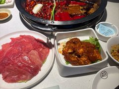 -茅草房·河畔园林火锅