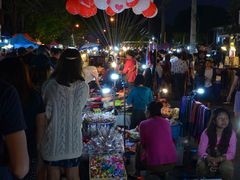 周日夜市-周日夜市