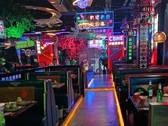 -路边边.炒菜烧烤.音乐餐厅(良乡长虹店)