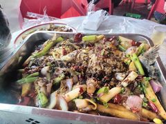 -金渝海鲜烧烤万州烤鱼店