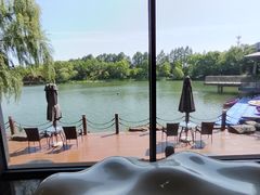 -上海怡沁园度假酒店