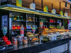 -唐拉雅秀酒店-西锦汇空中BBQ·思创餐厅