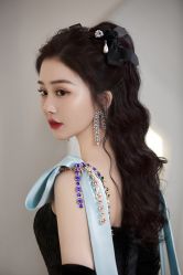 -艾米丽婚纱礼服