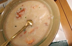 White Crab and Prawn Hot Pot Rice Porridge