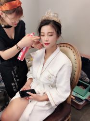 点击看大图 -艾米丽婚纱礼服