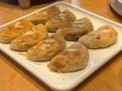 酸菜猪肉馅饼-红樱桃·欢乐餐厅(太原里店)