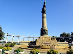 -人民防洪胜利纪念塔