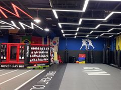 -成杰格斗·拳击·柔术·防身术(建设路店)