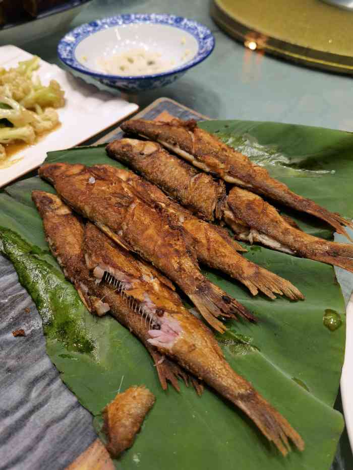 李三元渔村-"千万别去后院吃.后院的菜少,服务也是很差.