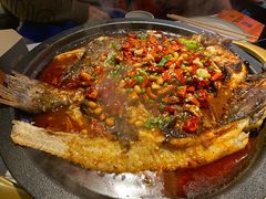 -鸣记脆皮烤鱼·海鲜烤鱼(三八广场店)