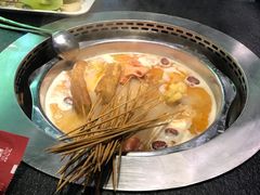 -佰人王串串香火锅(洋珠巷店)
