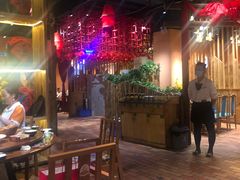 大堂-老滇山寨•云南特色菜•地方菜•民族风情歌舞表演(金碧店)