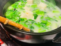 鱼汤煮季节时蔬-逸道(益丰·外滩源店)